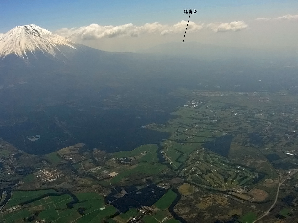 朝霧でのフライトのご賛美は、やはり正面に大きく見える『富士山』です