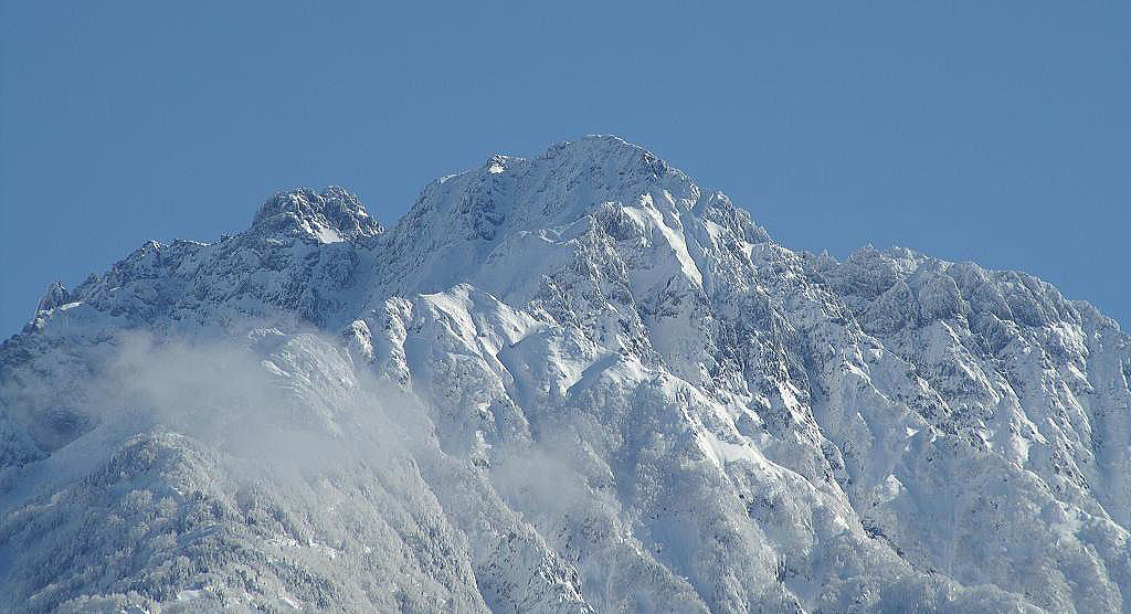 剱岳山頂付近　雪と岩の殿堂と呼ばれている。