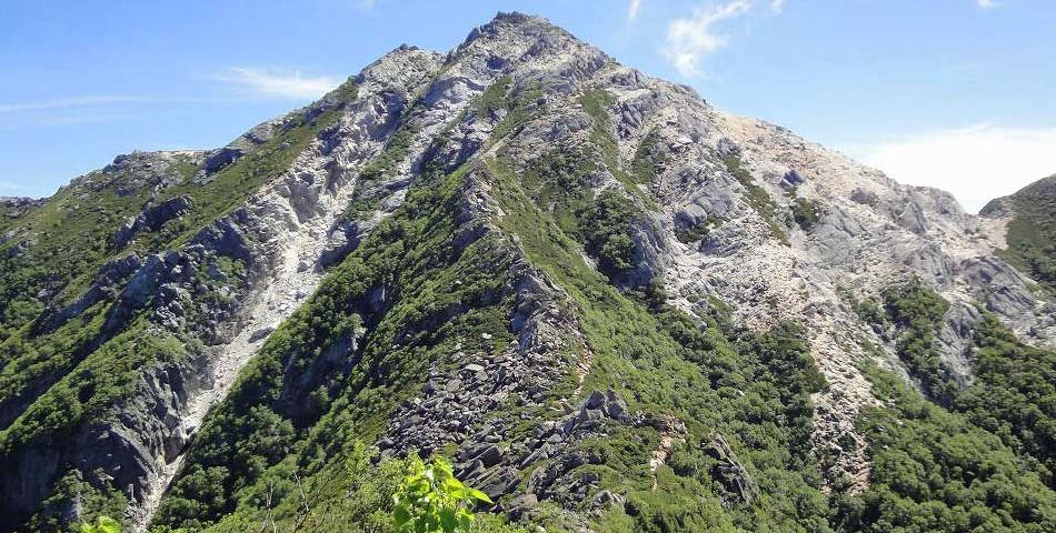 駒津峰より美しい花崗岩に覆われた甲斐駒ヶ岳